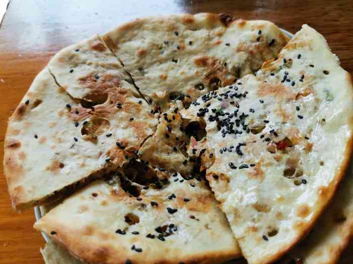 周叔烤饼(原大叔烤饼)-"#周叔烤饼 这家店店面不大,就在路边,.