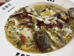 -渔语鱼酸菜鱼新川菜(来福士店)