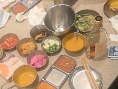 -蚂蚁洞·烤肉大营地(上海静安大悦城店)