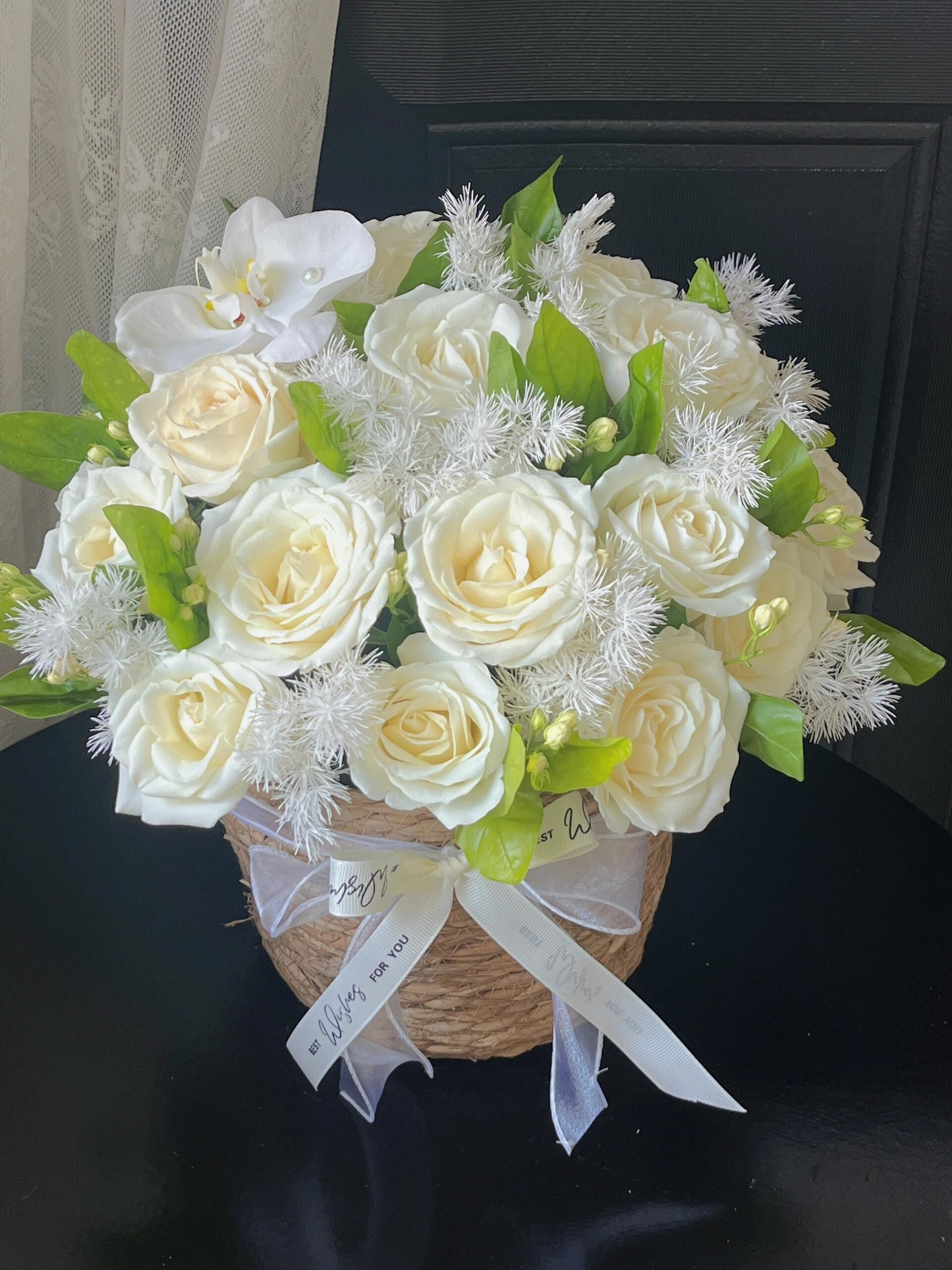 清新白色小花束