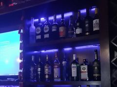 -聚点酒吧(龙湖滨江天街店)