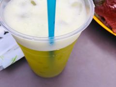 -东海岸人工湖美食村