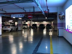 -中原城市广场-停车场