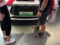 -比亚迪汽车王朝网(易能环耀银海大厦城市展厅)