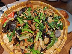 -云海肴·汽锅鸡·云南菜(天山百盛优客店)