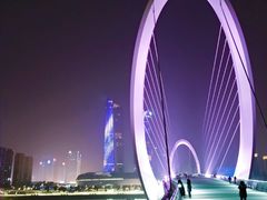 -南京眼步行桥