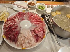鲜牛肉拼盘-焯牛潮汕牛肉火锅(云峰街创始店)
