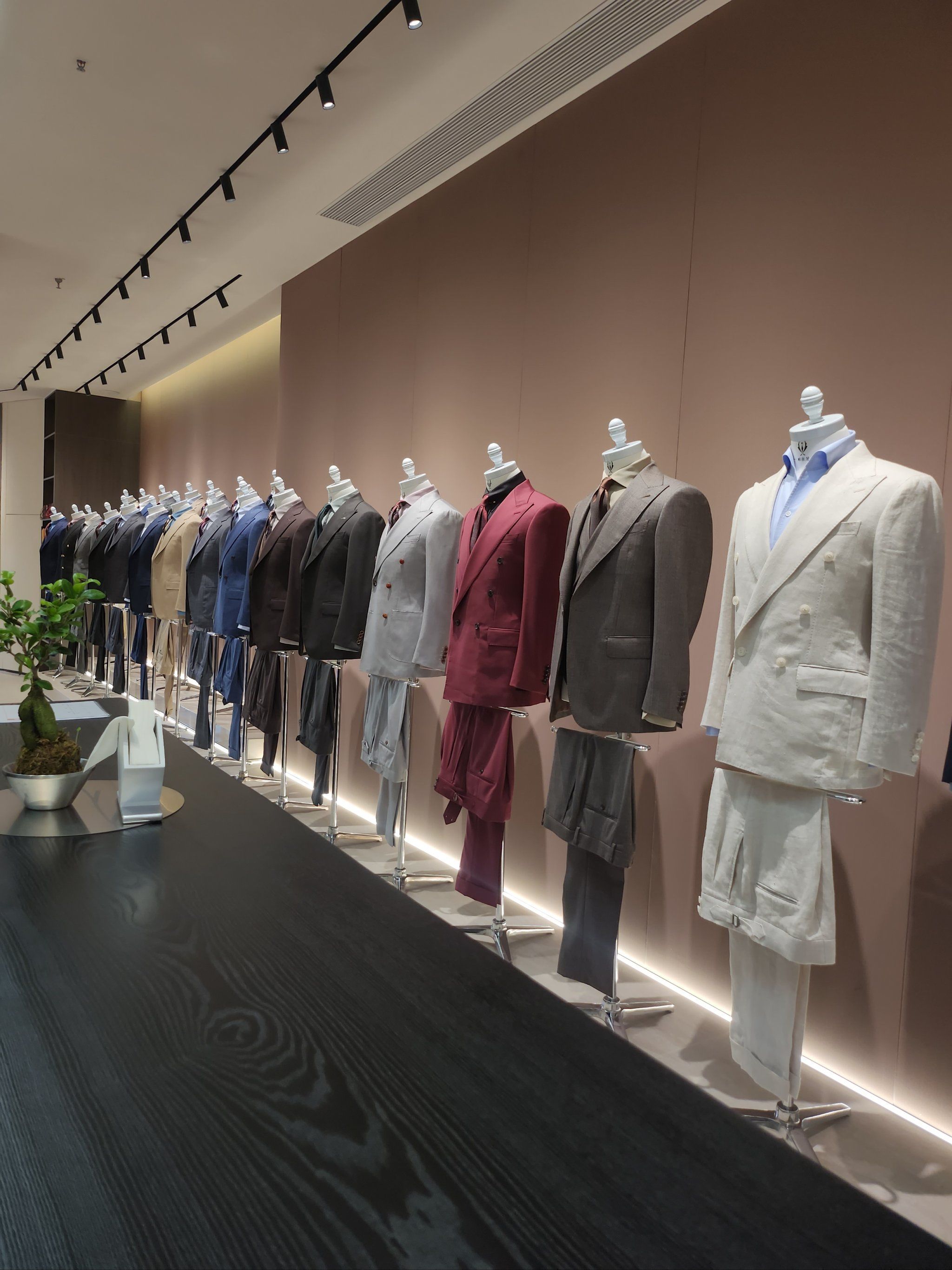 福建超高人气西服定制店