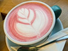 红丝绒拿铁-W CAFE(甜爱路店)