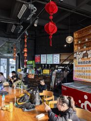 -零重力蹦床空间·滑梯·海洋球·团建(奥特莱斯店)