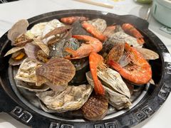 老灶蒸汽海鲜锅-巧克力渔家.小船海鲜胶东菜(万平口店)