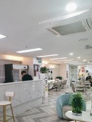 -米娜护肤造型