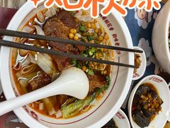 -呷佬·长沙手工米粉(金沙江路店)