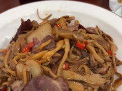 -湖南人家湘菜馆(镇江路店)