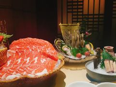 顶级肥牛组合-余欢领鲜火锅(新街口店)