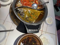 -阿瓦山寨·湘菜现炒·剁椒鱼头王(咸阳总店)