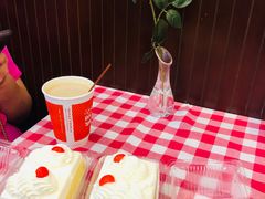 -红宝石·鲜奶小方·海派西点房(联洋店)