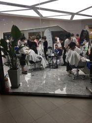 -变画·发型STUDIO