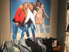 -Hollister(天环广场店)