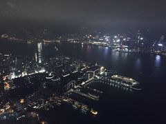 -OZONE 顶楼酒吧(香港丽思卡尔顿酒店)
