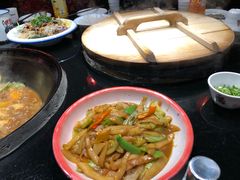 -鱼窝棚柴火铁锅炖(富山屯店)