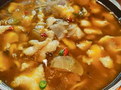 -有红鸡毛店·川菜(建设路店)