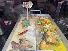 南北酸菜大PK双味烤鱼-鸣记脆皮烤鱼·海鲜烤鱼(亿合城店)