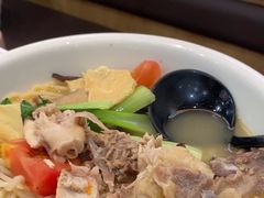 -蒙自源米线大王(东站店)