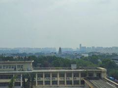 -西安大雁塔科技大学地铁站亚朵酒店