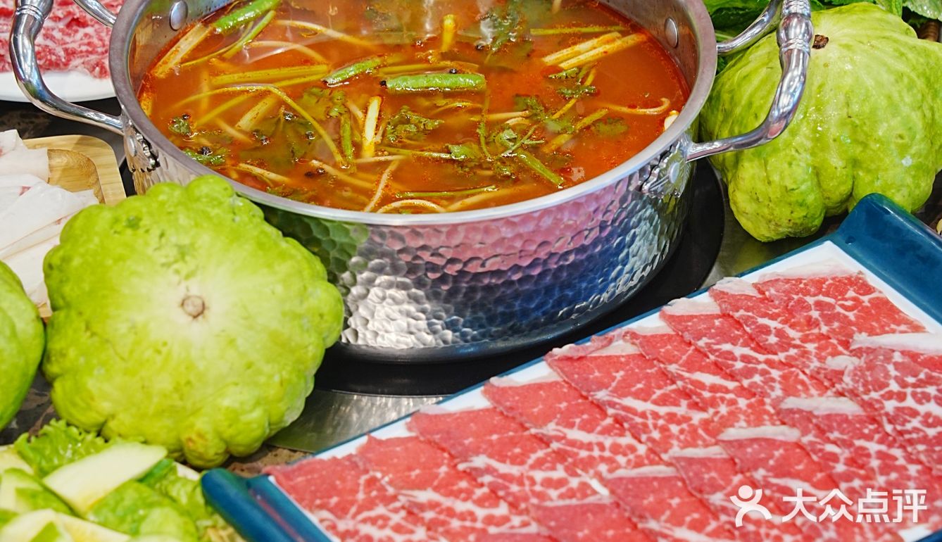 犇牛阁酸汤牛肉火锅，云贵美味一锅收！