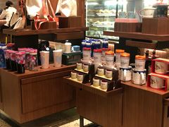 零售区-星巴克臻选(广州沙面店)