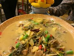 彝家酸菜土豆鸡-礼州土碗菜