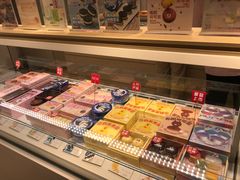 零售区-好利来(团结湖店)