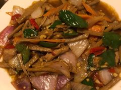 酸笋小炒肉-老街坊餐吧