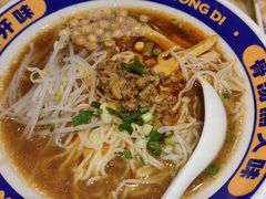 -魔都三兄弟酸辣粉·蘸卤炸串(虹桥万科店)