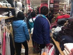 -优衣库(上海虹口龙之梦店)