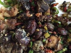 -兔行天下-鸿鹤鲜锅兔(中海国际店)