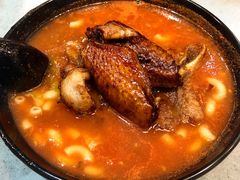 番茄浓汤鸡翅猪扒通粉-华嫂冰室(尖沙咀店)
