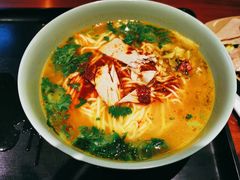 酸汤肘肉面-亮亮面馆(经六路店)