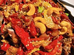 果仁辣子鸡-疆Jiang·新疆秘制料理