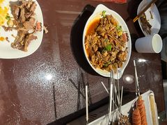 -三个大叔烤羊肉串·歌手驻唱·碳烤鲜肉(西三旗店)