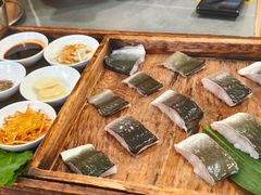 -围炉肉舍•炭烤活鳗•丹东海鲜烤肉(步行街店)