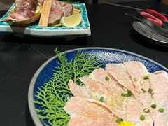 -山川小町·极番烧肉(新地假日广场店)