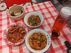 -笨豆腐居民楼菜馆•江西小炒(天津开发区店)