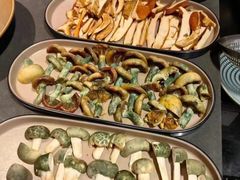 -蘑界·野生菌火锅(深业上城店)