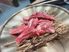 -臻牛烤肉
