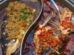 -阿瓦山寨·湘菜现炒·剁椒鱼头王(咸阳总店)