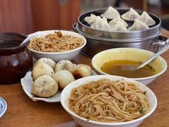-老字号眼镜子煎包汤包店