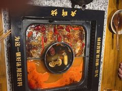 -老牌坊云南鱼豆花火锅(哈西万达店)