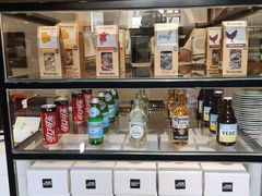 面包甜点陈列柜-UPPER KITCHEN(延安路店)